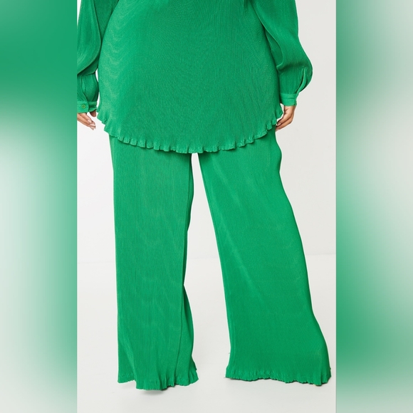 PLUS SIZE 24 Bright Green Plisse 2 Piece Set - Picture 8 of 10